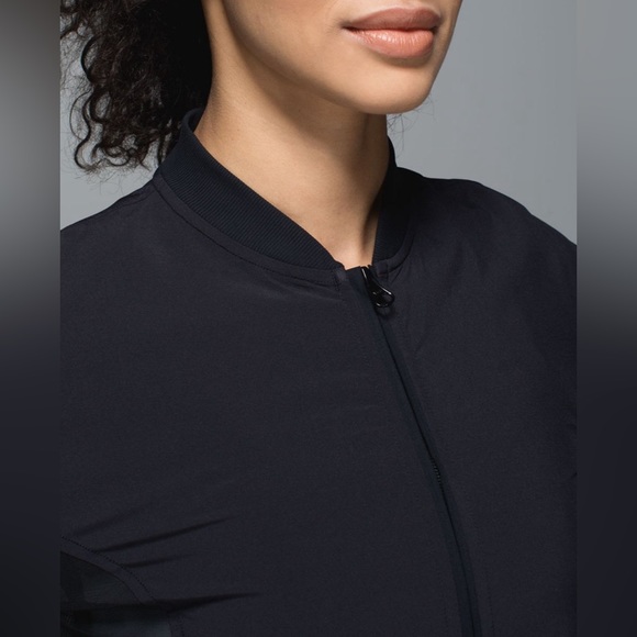 NWT RARE Minimalist Lululemon Noir Jacket II (Bomber Jacket) - Picture 5 of 16